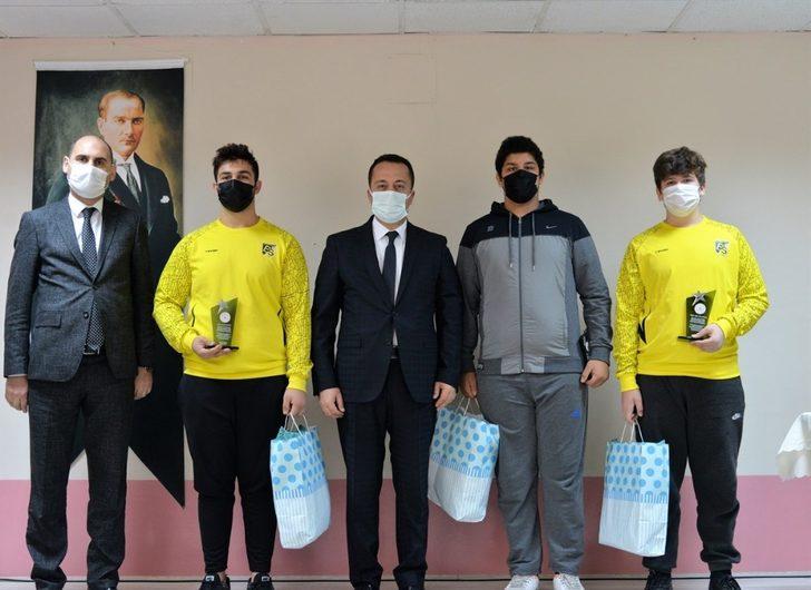 2020 yılında derece alan sporcular ödüllendirildi G2