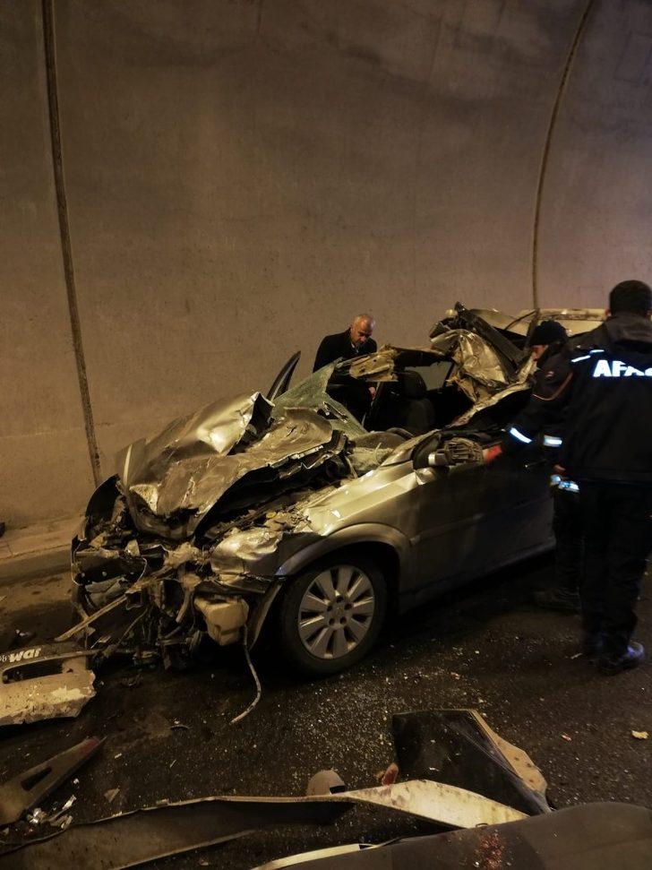 Hurdaya dönen araçtan sağ çıktılar G2