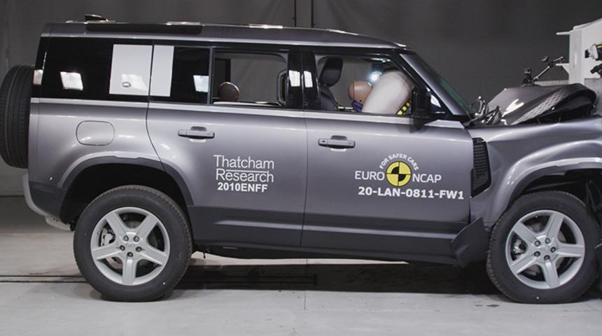 Yeni Land Rover Defender Euro NCAP’ten 5 yıldız aldı!