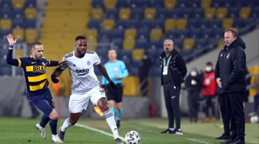 Ankarag&uuml;c&uuml;'nde tepki: "Kurallar değişti de haberimiz mi yok?"