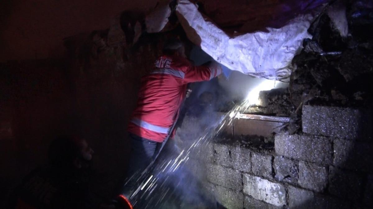 Ağrı&rsquo;da odunlukta &ccedil;ıkan yangın paniğe neden oldu