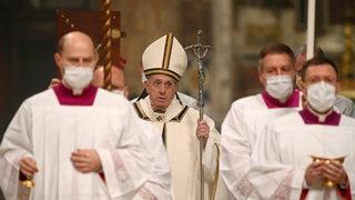 Vatikan'da geleneksel Noel ayini Kovid-19 önlemleri altında yapıldı