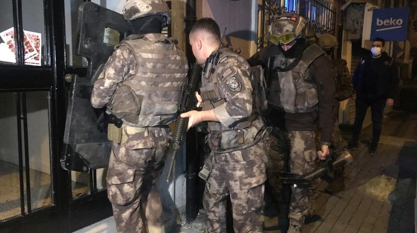 İstanbul&rsquo;da 7 il&ccedil;ede El Kaide ve DEAŞ&rsquo;a y&ouml;nelik operasyon
