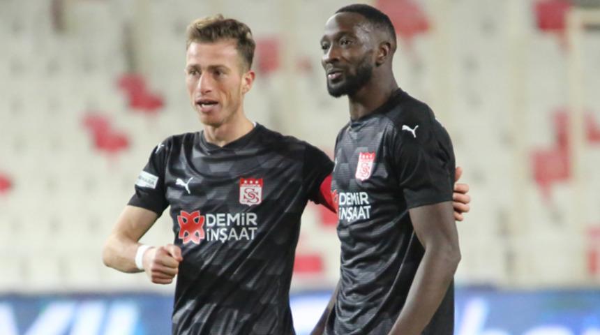 Hakan Arslan ve Yatabare gol sayısını 2'ye y&uuml;kseltti