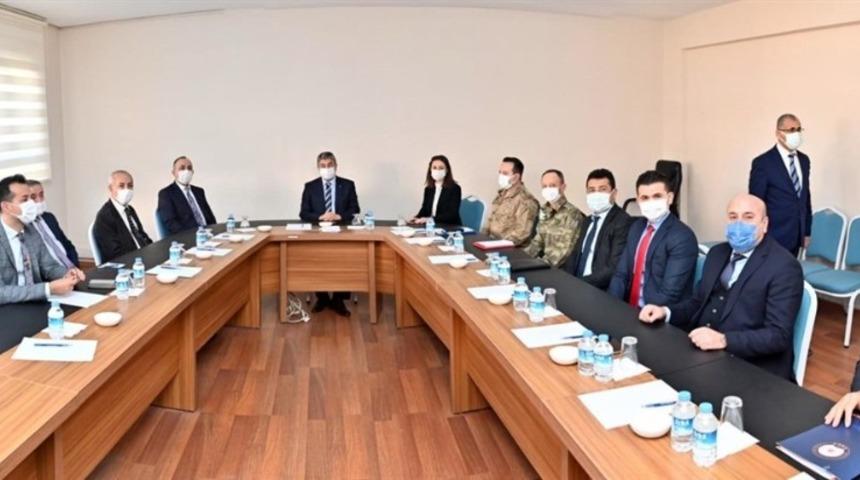 Vali Yılmaz: "Kurallarımız &ccedil;ok basit; maske, mesafe ve temizlik"