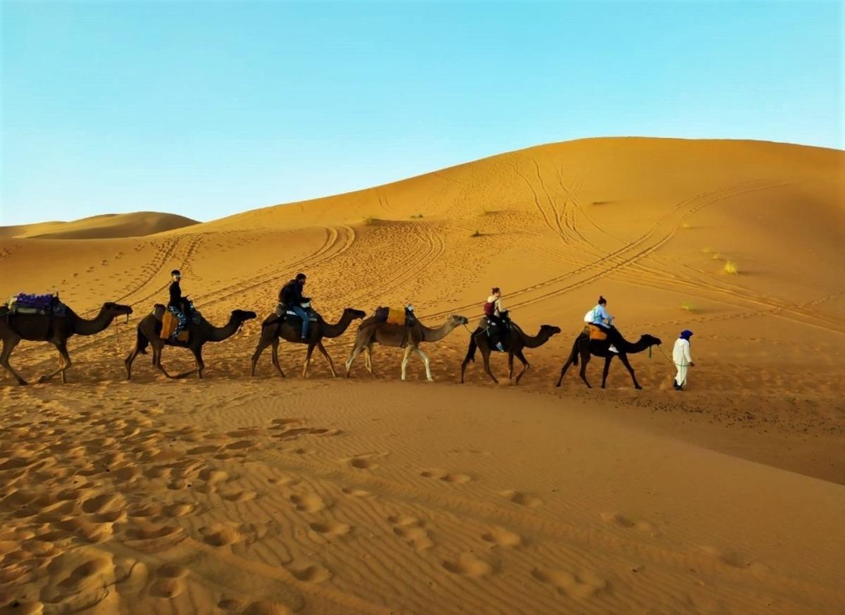42 &uuml;lke g&ouml;ren gen&ccedil; gezgin yurt dışında tanıştığı kişileri kaleme aldı