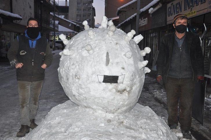 Yüksekovalı esnaf kardan korona virüs yaptılar G1
