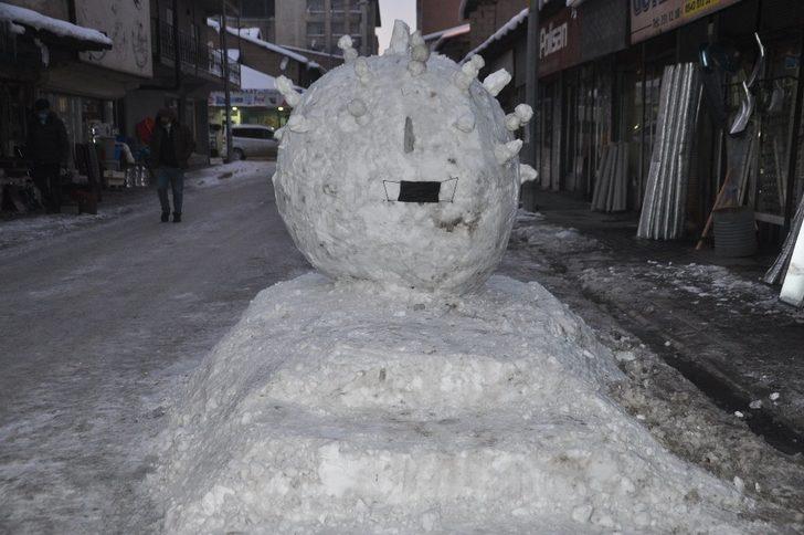 Yüksekovalı esnaf kardan korona virüs yaptılar G3