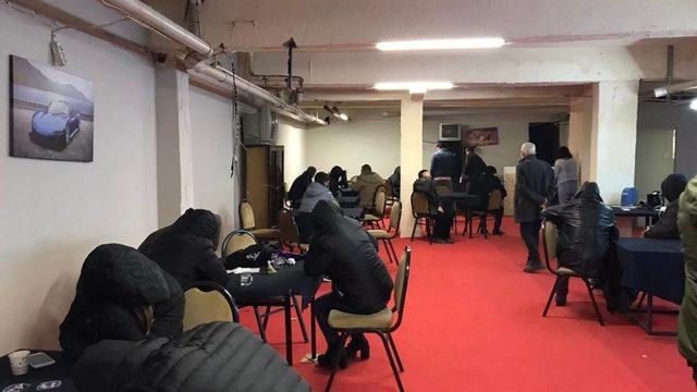 Kumardan mühürlenen ruhsatsız iş yerine yeniden kumar baskını