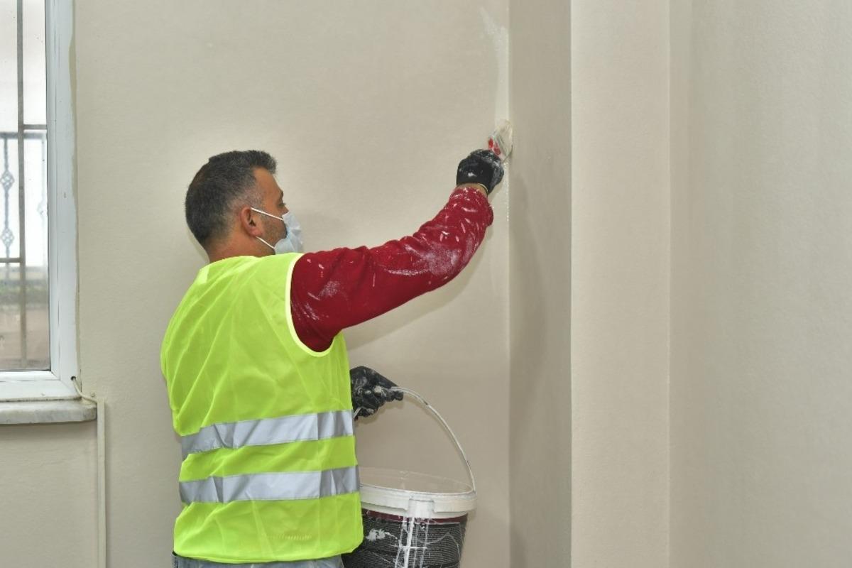 Esenyurt&rsquo;ta muhtarlık binaları ve sağlık ocaklarının tadilatları yapılıyor