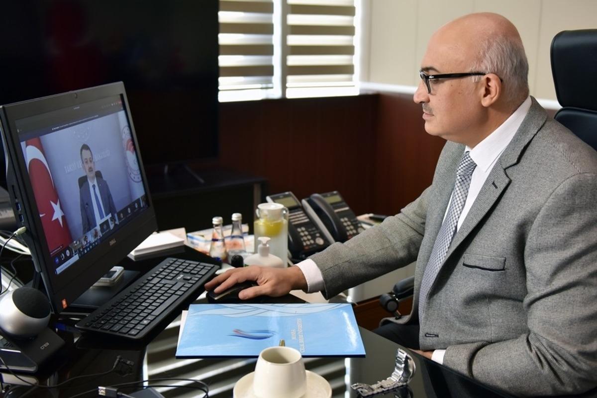 Manisa Celal Bayar &Uuml;niversitesinden &rsquo;2020 biterken pandemi ve ekonomi&rsquo; forumu