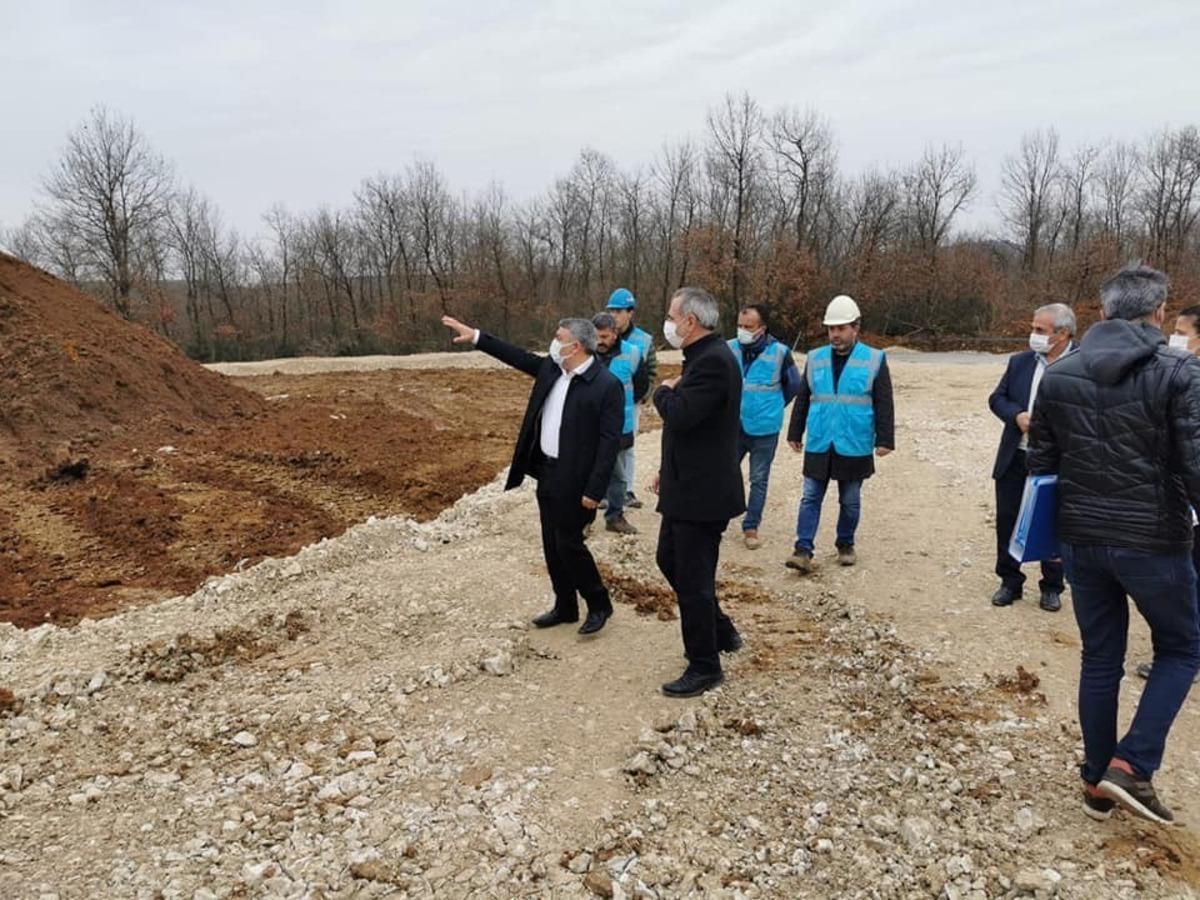 Başkan Şayir mesire alanındaki &ccedil;alışmaları inceledi