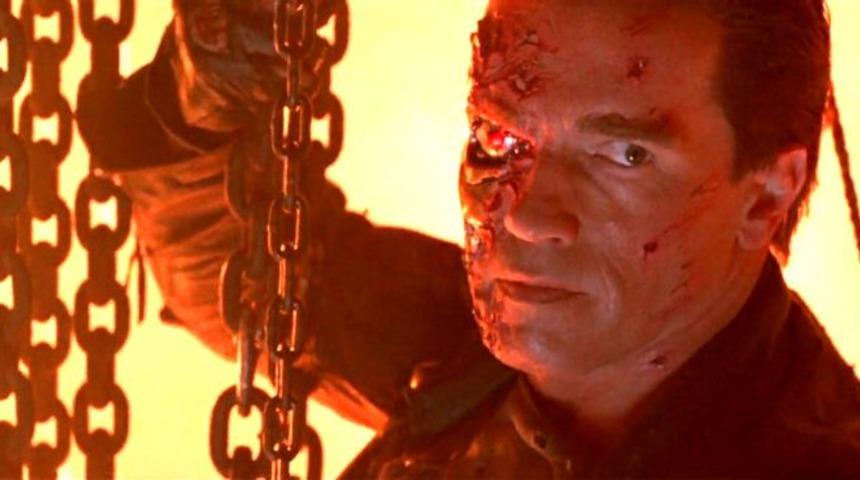 Arnold Schwarzenegger'in bu hali kızını ağlattı 