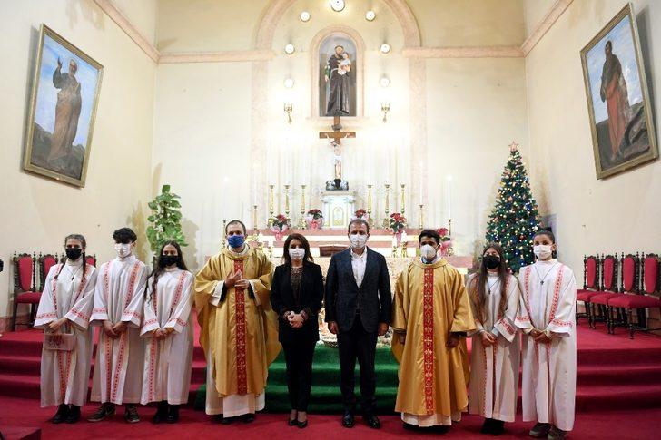 Başkan Seçer Noel ayinine katıldı G3