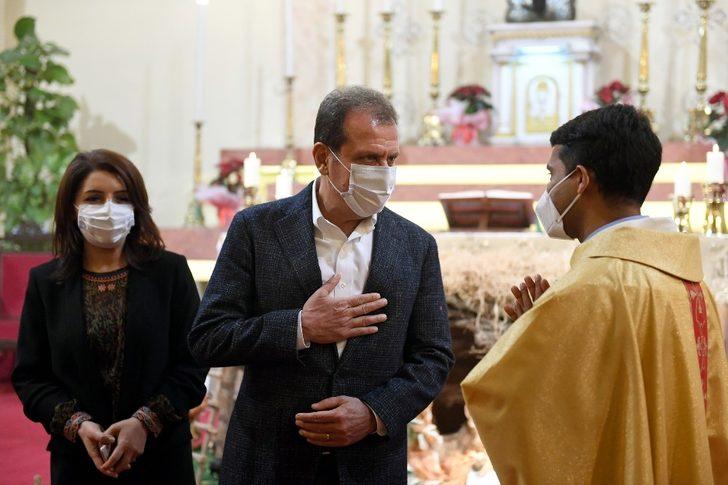 Başkan Seçer Noel ayinine katıldı G4