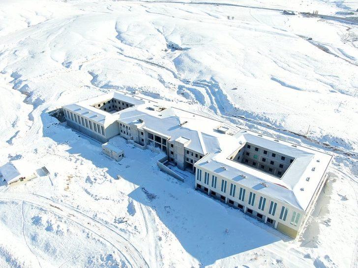 Bayburt’ta yapımı devam eden Göçmen Geri Gönderme Merkezi yüzde 75 seviyeye ulaştı G4