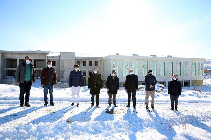 Bayburt’ta yapımı devam eden Göçmen Geri Gönderme Merkezi yüzde 75 seviyeye ulaştı G5