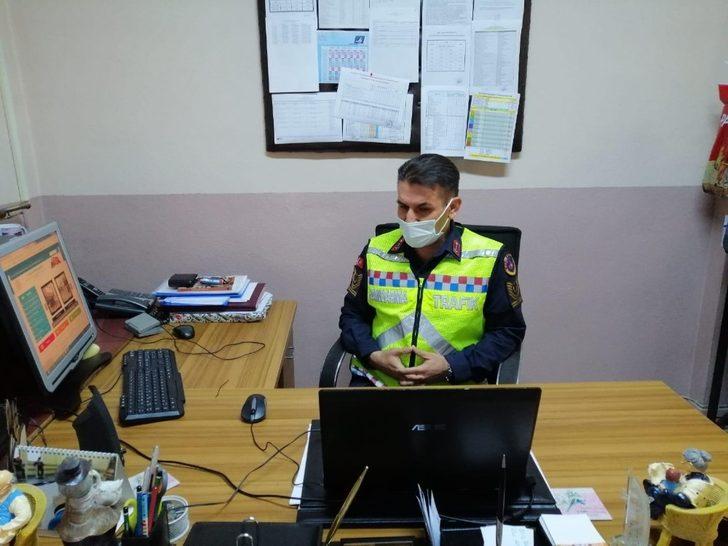 Alaşehir jandarmasından çevrimiçi trafik eğitimi G3