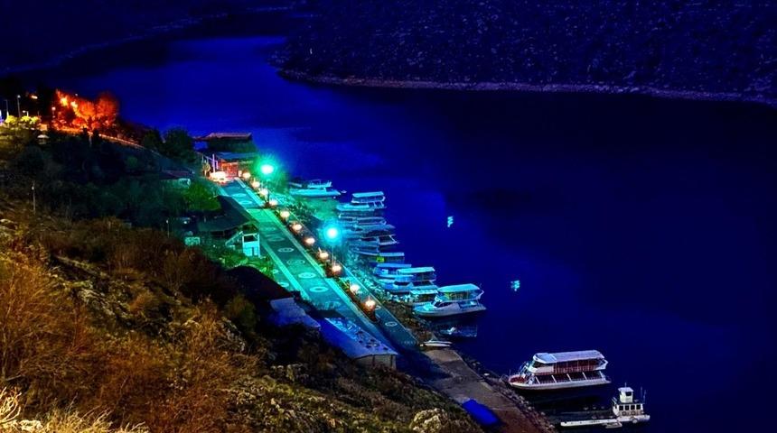 Dicle Baraj kıyısı yeni haliyle ziyaret&ccedil;ilerini bekliyor