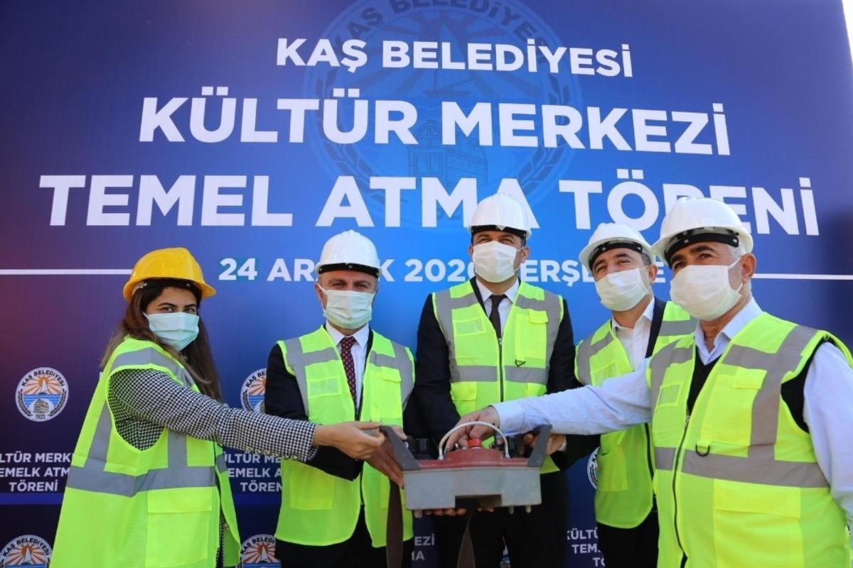 Kaş K&uuml;lt&uuml;r Merkezinin temeli atıldı