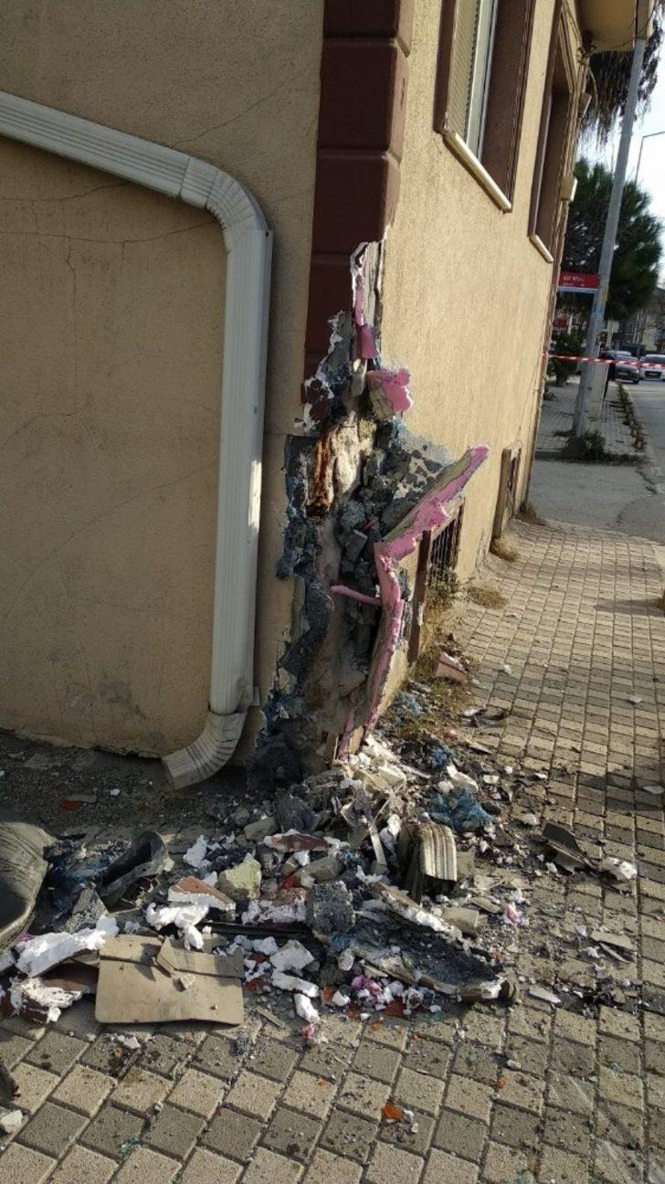 Önce mantar taşa sonra evin duvarına çarptı: 2 yaralı G3