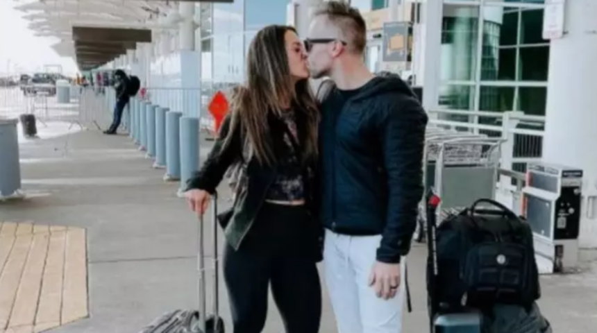 Çocukları maske takmayınca onu bırakıp tatile gittiler