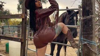 Cardi B, 5.8 milyon dolarlık malikanesini süslerse... Olay oldu