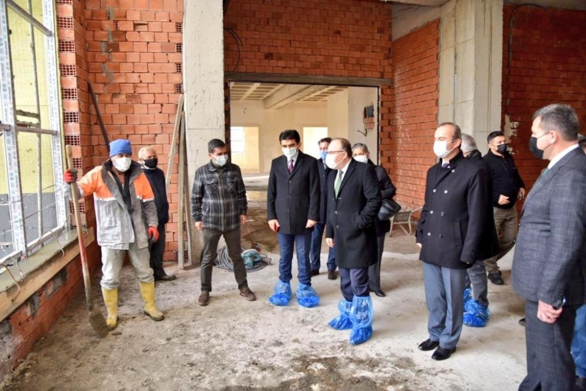 Vali Tutulmaz, &Ccedil;aycuma&rsquo;da incelemelerde bulundu