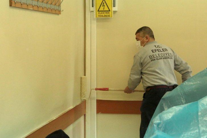 Efeler’de okullar boyanıyor G1