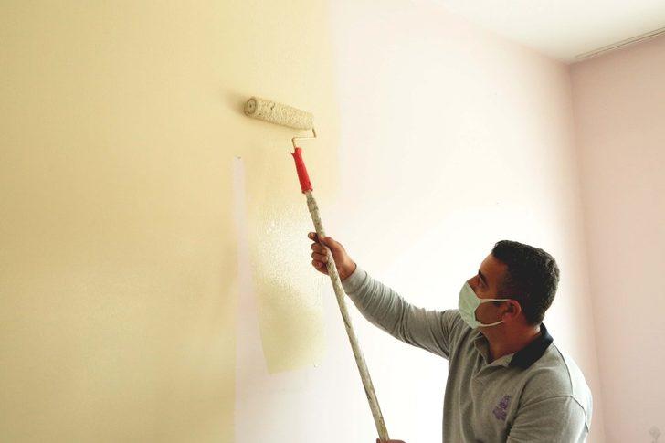 Efeler’de okullar boyanıyor G3