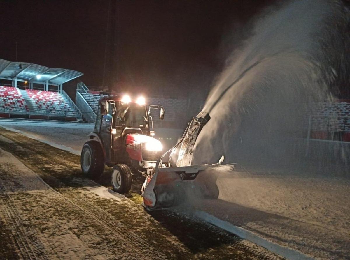 Van Atat&uuml;rk Şehir Stadı, Van Spor FK- Kastamonu SK ma&ccedil;ına hazırlanıyor
