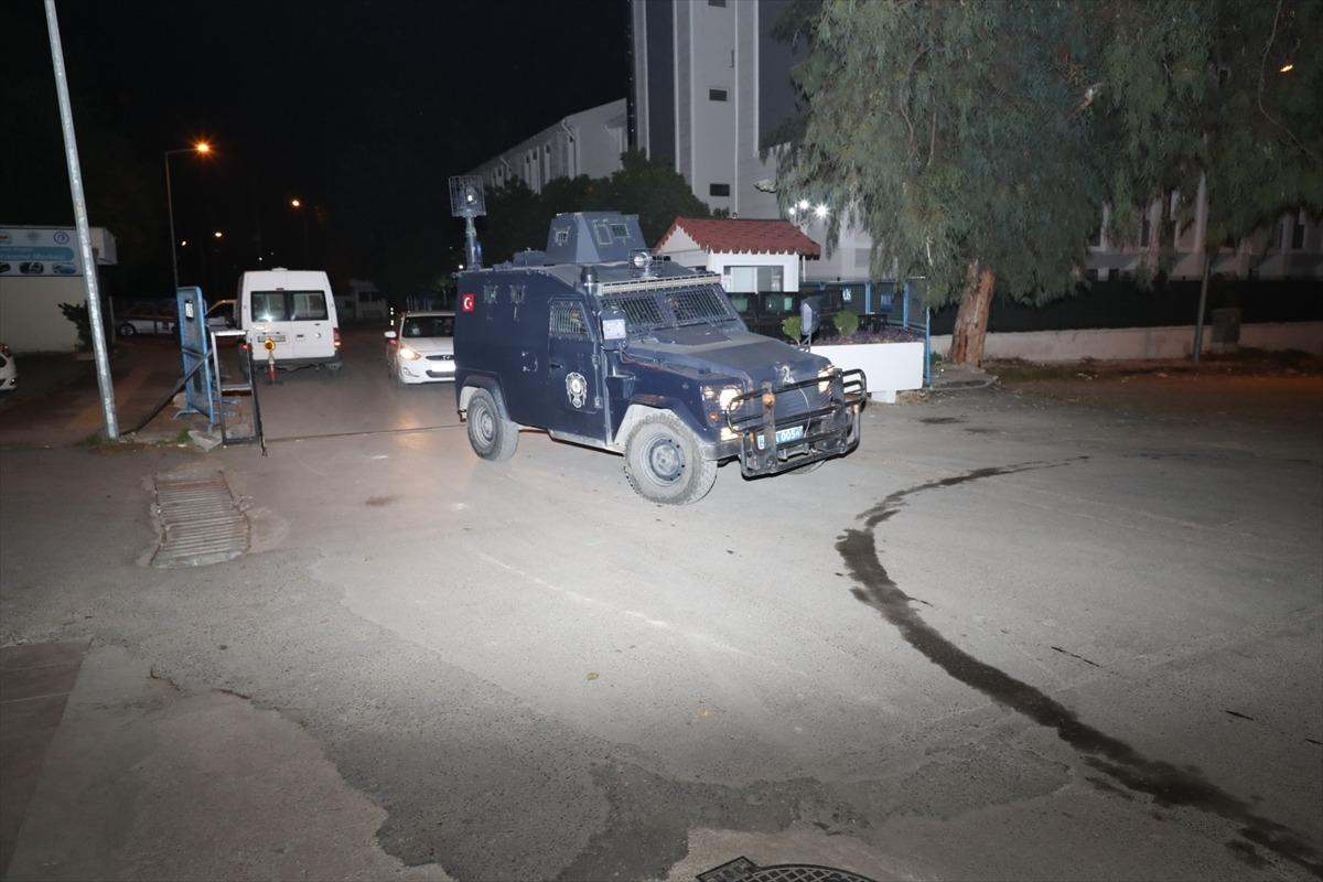 G&Uuml;NCELLEME - Mersin merkezli 4 ilde uyuşturucu operasyonu: 20 g&ouml;zaltı