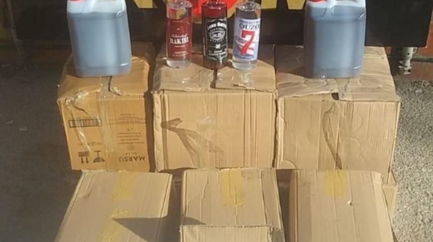 Gaziantep&rsquo;te 111 şişe sahte alkol ve 90 litre d&ouml;kme i&ccedil;ki yakalandı