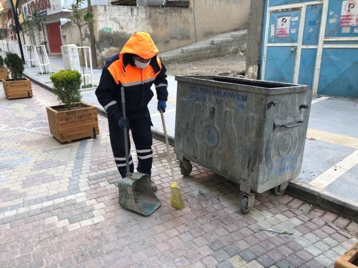 Koronanın sessizliğini s&uuml;p&uuml;rgesinin sesiyle bozdu