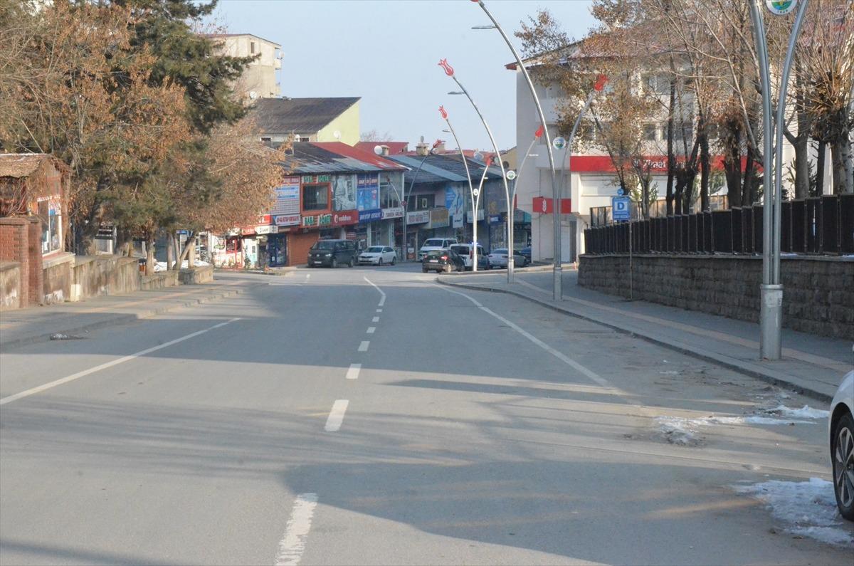 Doğu'da hafta sonu kısıtlamasıyla cadde ve sokaklar boş kaldı