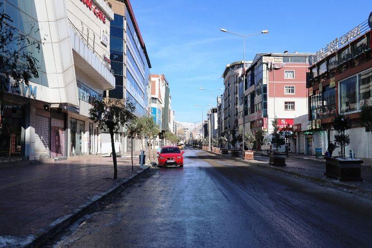 Van sokağa çıkma kısıtlamalarına uyuyor G3