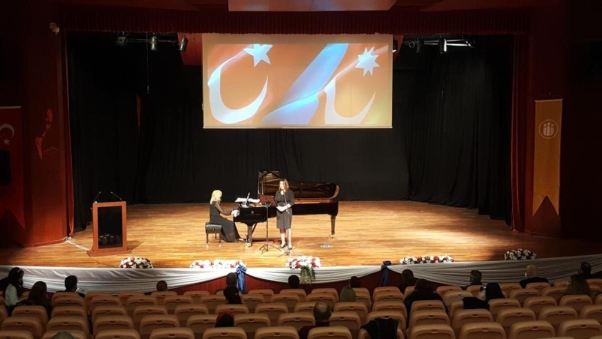 İn&ouml;n&uuml; &Uuml;niversitesi&rsquo;nde Azerbaycan konseri