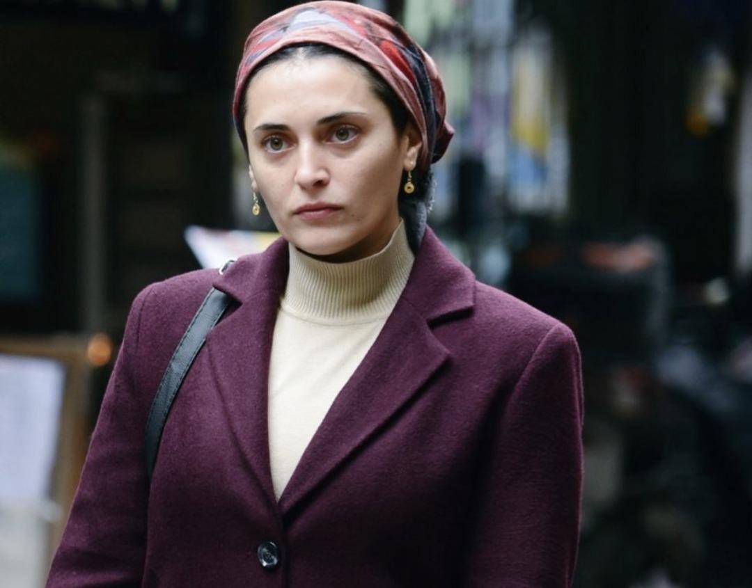 Kırmızı Oda'yla g&uuml;ndeme gelen Aslıhan G&uuml;rb&uuml;z'&uuml;n eski eşini g&ouml;renler şaşkına d&ouml;nd&uuml;