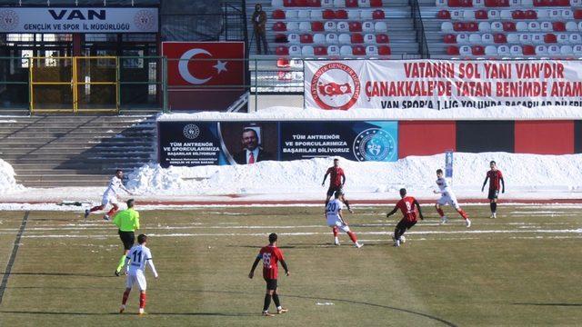 TFF 2. Lig Kırmızı Grup: Van Spor FK: 1 - GMG Kastamonuspor: 2