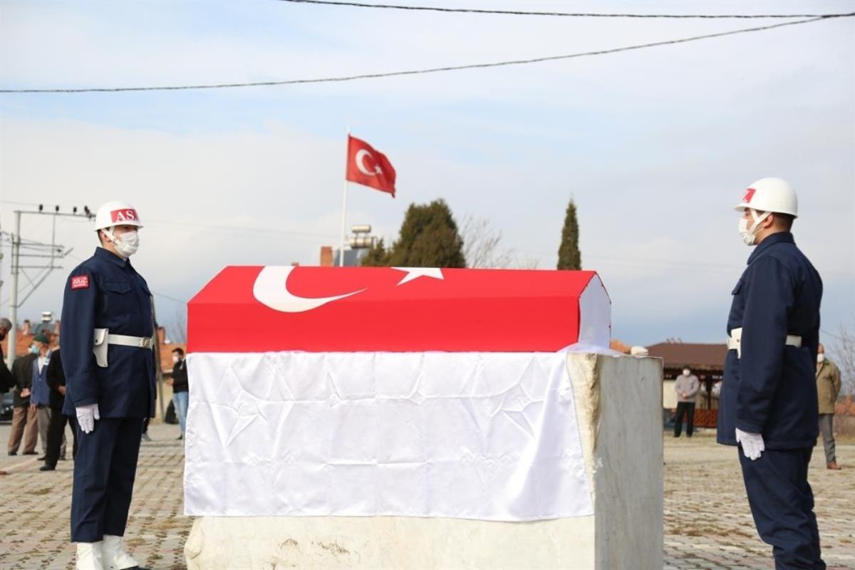 Kıbrıs Gazisi Kadir Karag&ouml;z, son yolculuğuna uğurlandı