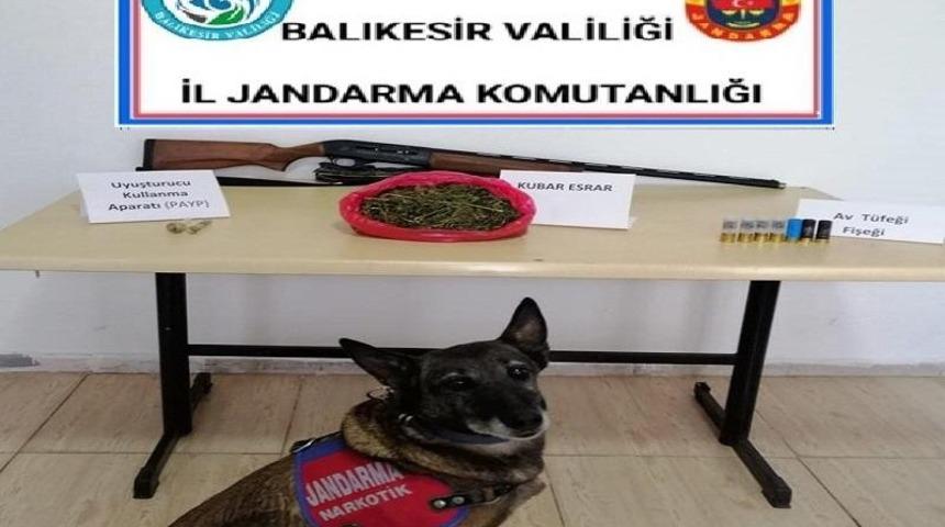 Karesi&rsquo;de 3 kişiye uyuşturucu operasyonu