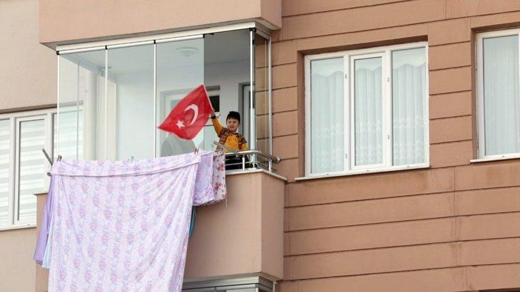 İpekyolu Belediyesi soğuk havayı mini konserle ısıtıyor G3