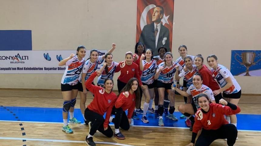 Mavi Kelebekler, &ccedil;eyrek finalde