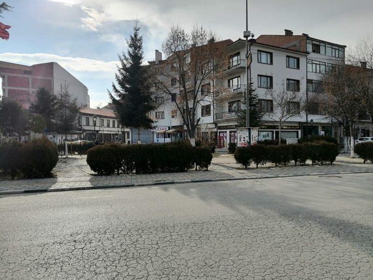 Pazaryeri’nde cadde ve sokaklar boş kaldı G2