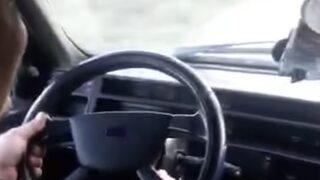 Direksiyonu söküp arkadaşına verdi, kurbağacık anahtarla aracı kullandı