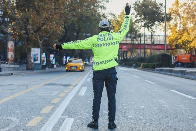 Sokağa çıkma kısıtlamasına uymayan 40 bin 591 kişiye adli ya da idari işlem yapıldı