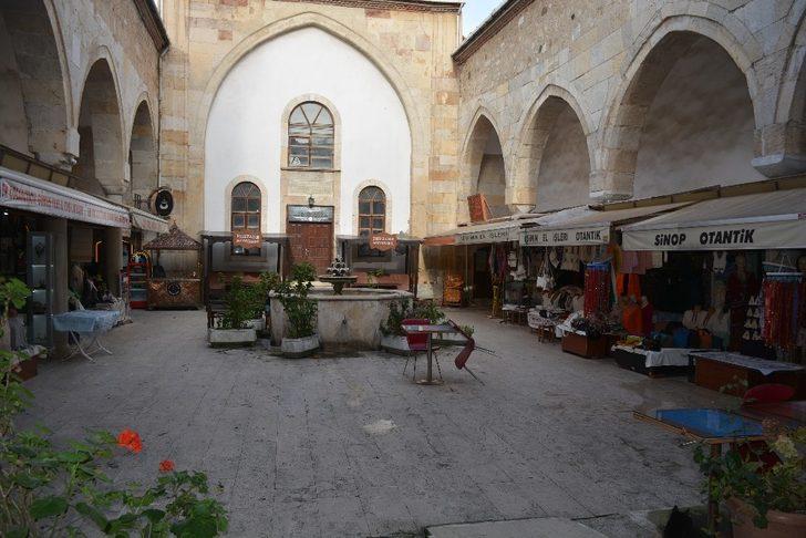 Tarihi medresede “korona” sessizliği G1