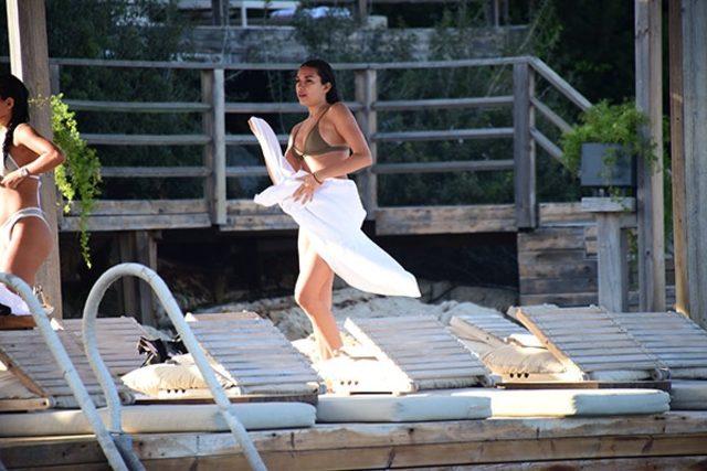 Rafet El Roman ın kızları b&uuml;y&uuml;d&uuml; 2