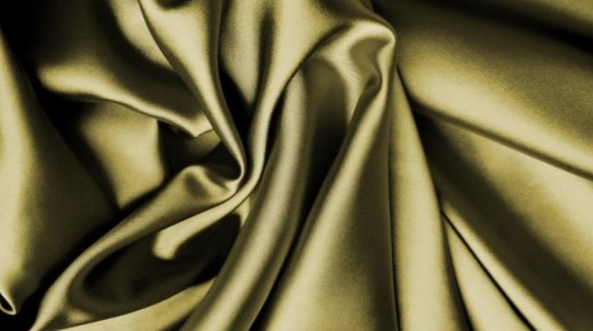 Göz alıcı parlaklık, kusursuz dokunuş: Atlas kumaş nedir? Özellikleri nelerdir?