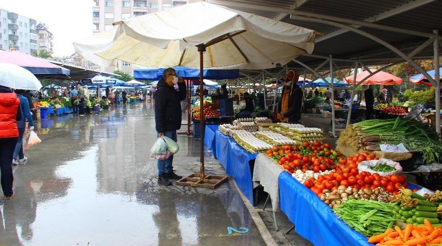 Efeler&rsquo;de semt pazarlarının g&uuml;n&uuml; değişti